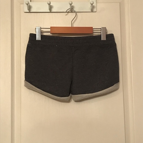 Brand new Abercrombie & Fitch sweat shorts - Picture 4 of 5